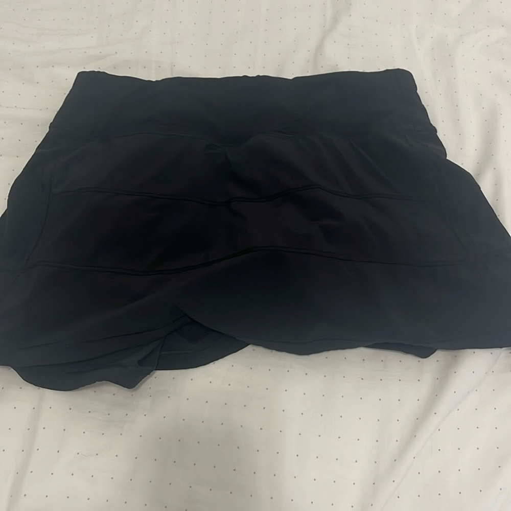 Lululemon pace rival skirt